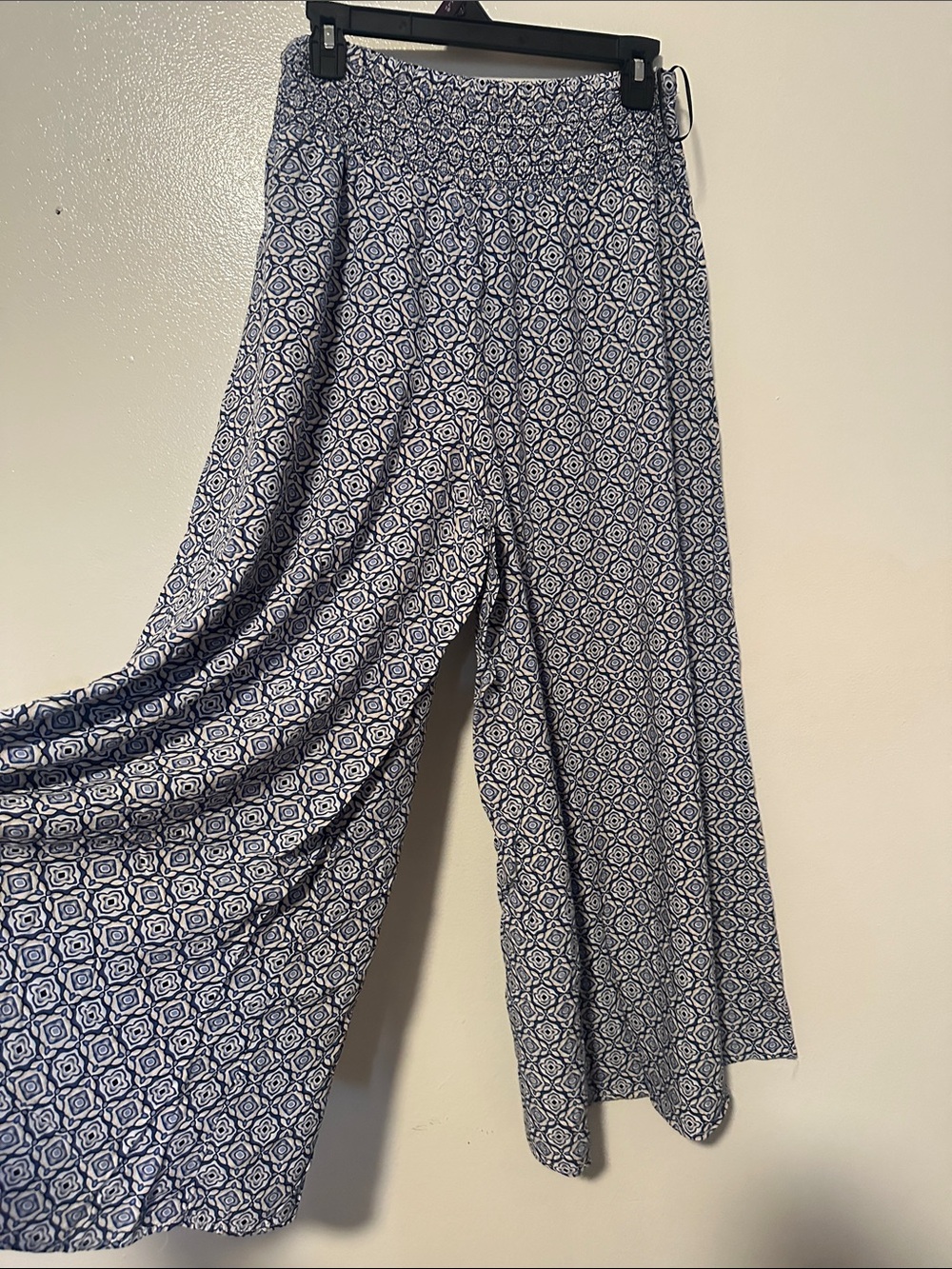 CeCe Navy & White Wide Leg Pull-On Pants